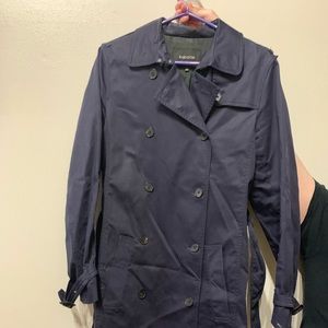 Navy, water resistant trench with great details